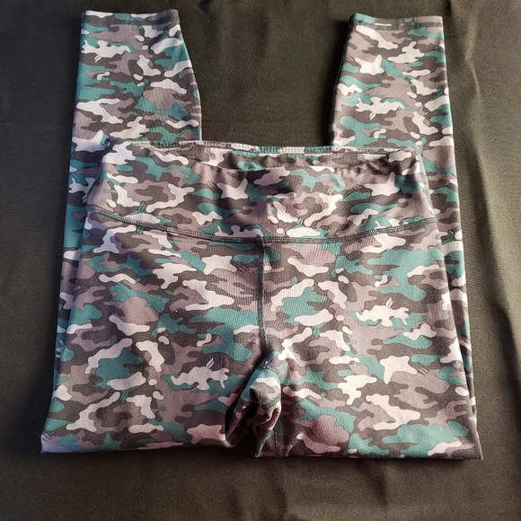 PowerHold By Fabletics Camouflage Leggings Women’s XS‎ - Picture 1 of 7